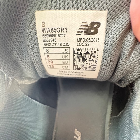 New Balance Womens Sneakers Sz 8 ComfortRide WA85GR1 85V1 Gray Walking Running - Picture 5 of 8